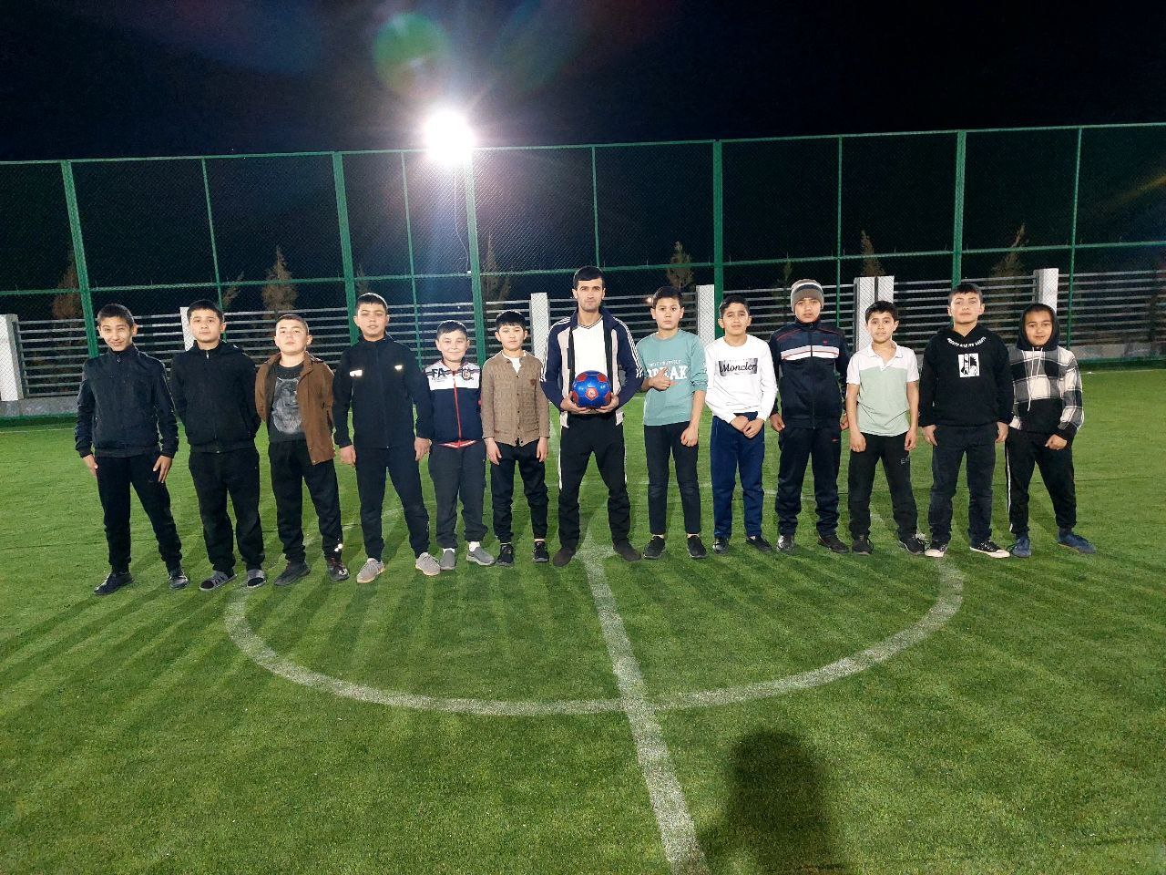 Yotoqxonada bo‘sh vaqt: do‘stona sport va futbol bahslari